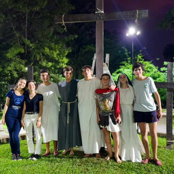 2023 04 Viacrucis (104)