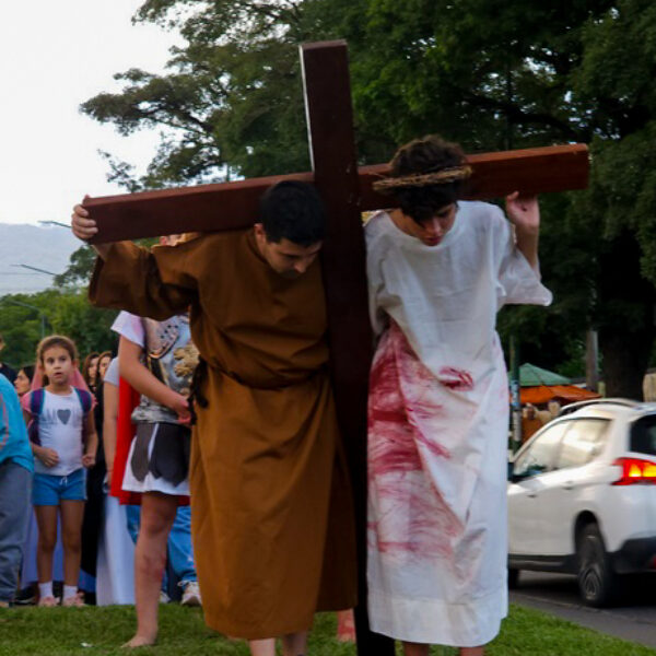 2023 04 Viacrucis (52)