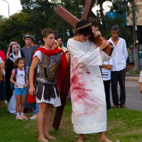 2023 04 Viacrucis (61)