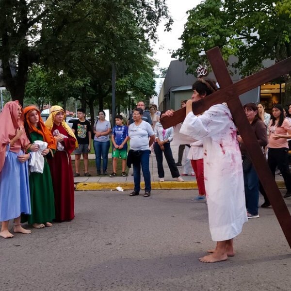 2023 04 Viacrucis (62)