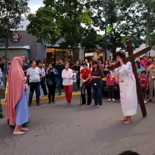 2023 04 Viacrucis (65)