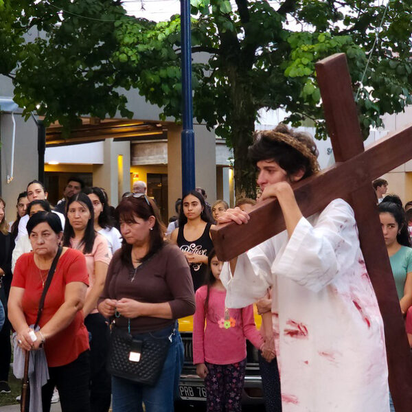 2023 04 Viacrucis (66)