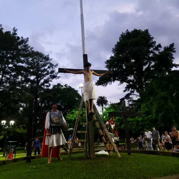 2023 04 Viacrucis (86)