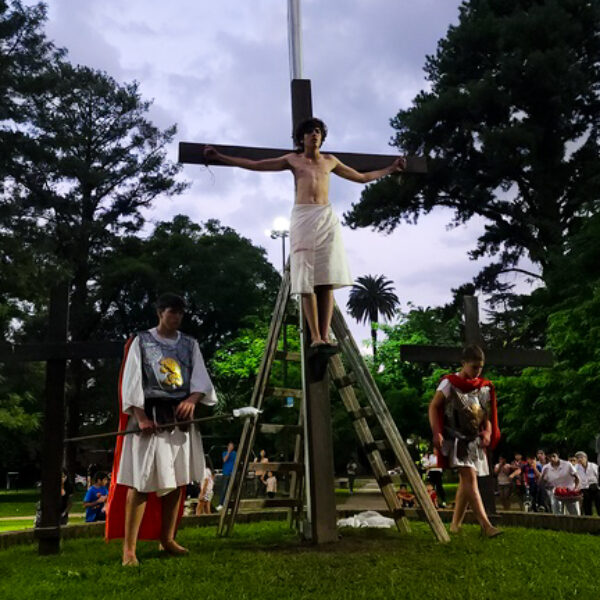 2023 04 Viacrucis (88)