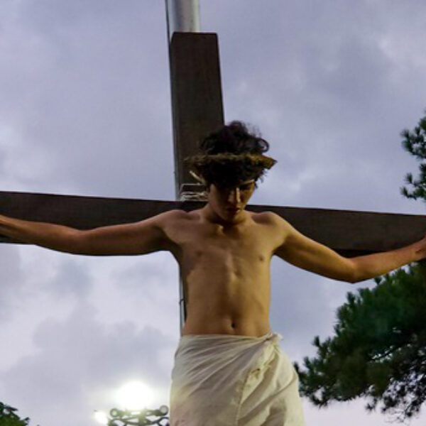 2023 04 Viacrucis (90)