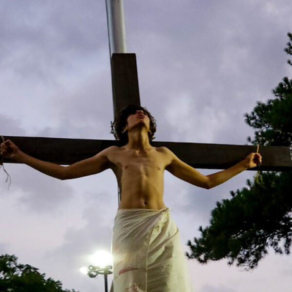 2023 04 Viacrucis (95)