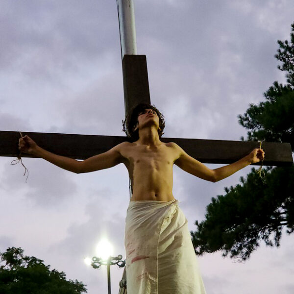 2023 04 Viacrucis (98)