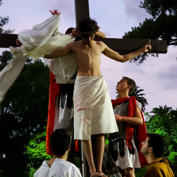 2023 04 Viacrucis (99)